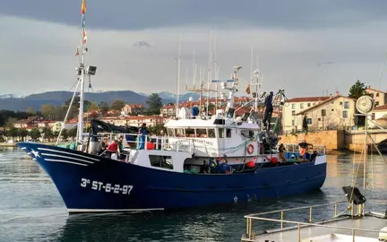 Puerto de San Vicente de la Barquera. R.A.