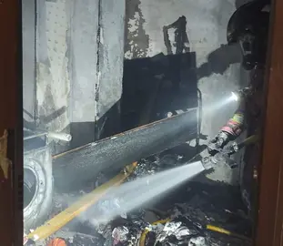 Incendio en el interior de la vivienda.