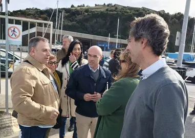 Las autoridades pol&iacute;ticas visitan Laredo.
