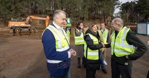 Las autoridades pol&iacute;ticas conocen los trabajos de recuperaci&oacute;n de la mina de zinc en Reoc&iacute;n.