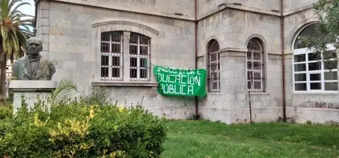 Instituto Marqu&eacute;s de Manzanedo en Santo&ntilde;a. R.A.