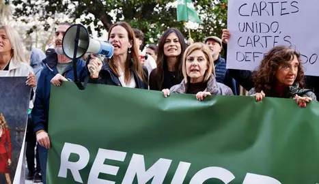 Concentraci&oacute;n en Santander contra los centros de acogida de Menas.