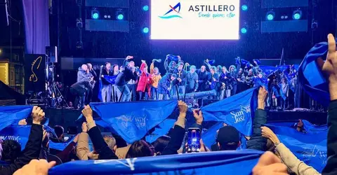 Un momento del preg&oacute;n en la carpa.