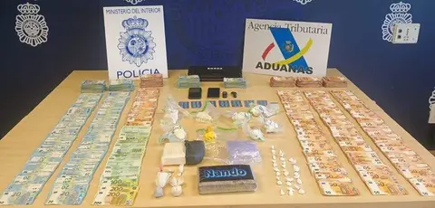 Material incautado en la operaci&oacute;n en Santander.
