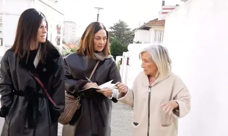 Vox habl&oacute; con los vecinos del Sardinero.