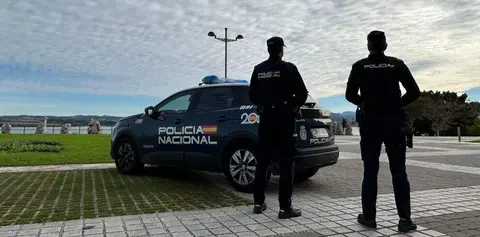 Agentes de la Polic&iacute;a Nacional en Santander.