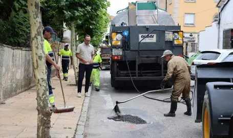 Bacheo en las calles de Reinosa.