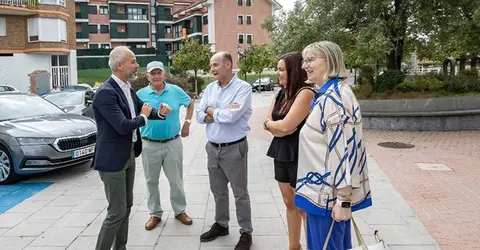 Reuni&oacute;n de los pol&iacute;ticos en Voto.