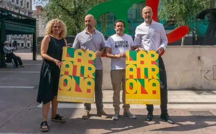 Presentaci&oacute;n del cartel de las Fiestas de la Virgen Blanca.