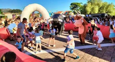 Encierro infantil en Argo&ntilde;os. R.A.