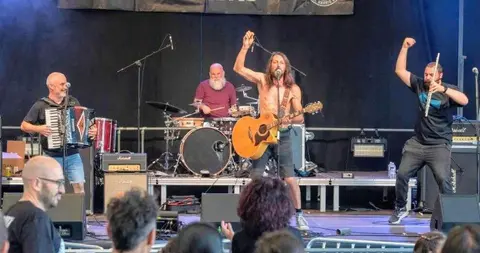 Los Tudanca Folk en concierto.