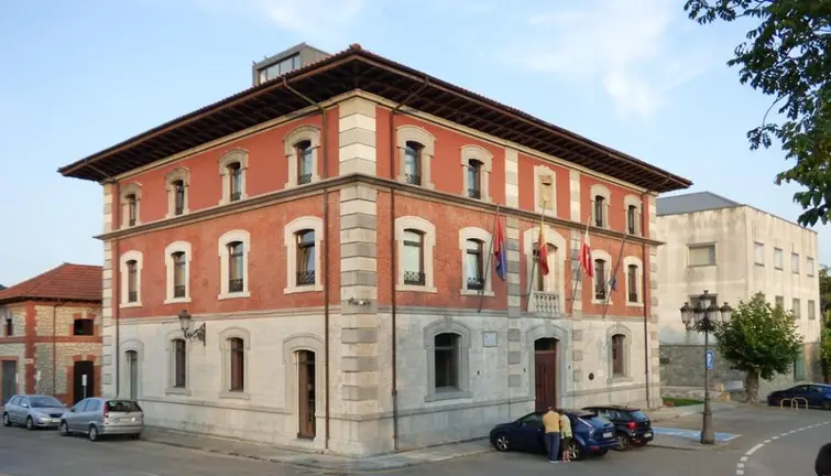 Ayuntamiento de Medio Cudeyo. R.A.