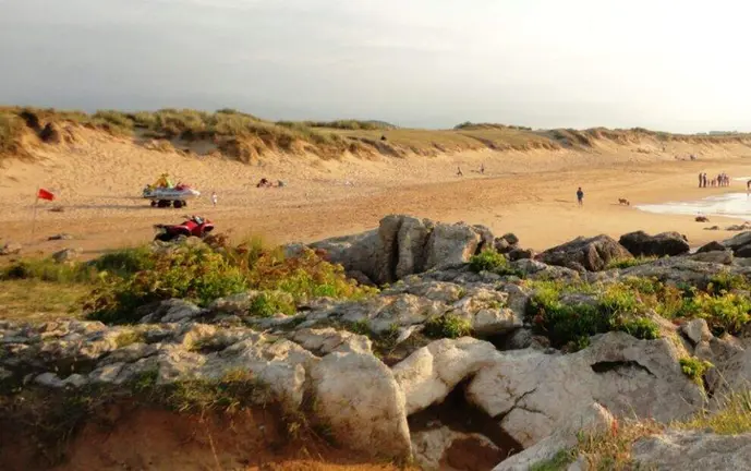 Playa de Liencres, en Piélagos. R.A.