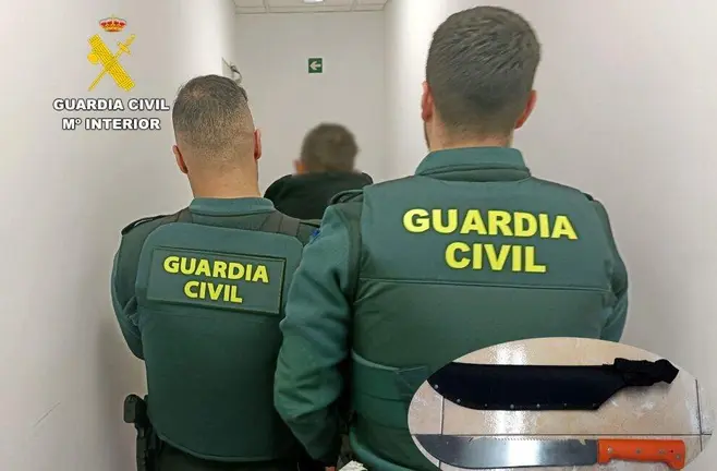 Uno d e os detenidos por el posible robo a la farmacia de Camargo.