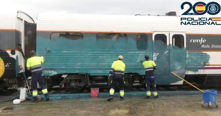 Grafitti en uno de los vagones.