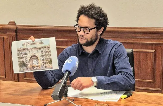 El concejal de IU, Keruin Mart&iacute;nez.