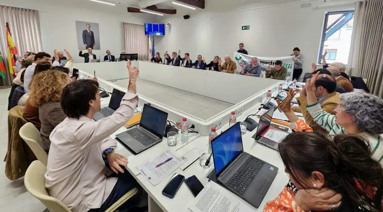Concejales en el Pleno de Torrelavega.
