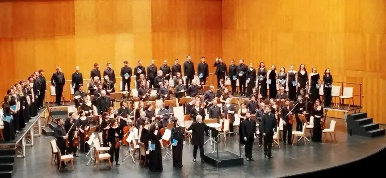 Jordi Savall con la orquesta.