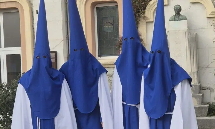 Integrantes de la nueva Cofrad&iacute;a de Santander.