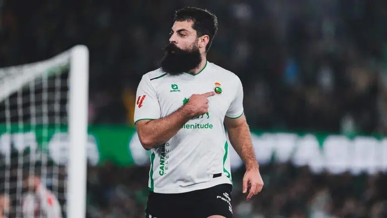 Villalibre marc&oacute; dos goles.