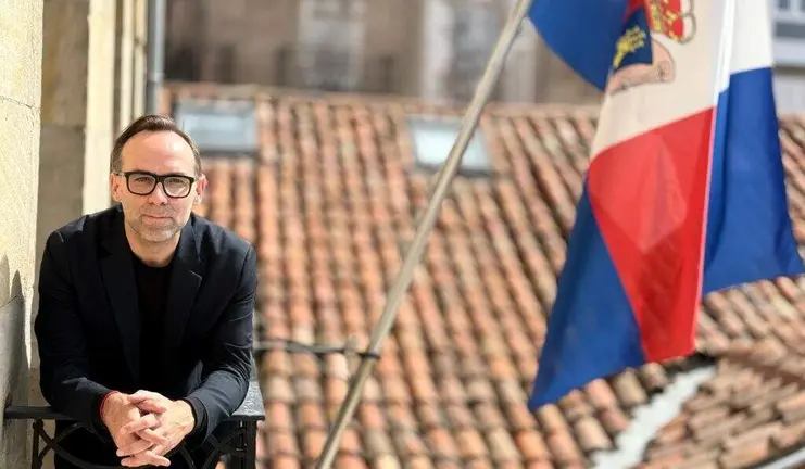 El nuevo alcalde de Reinosa en el Ayuntamiento.