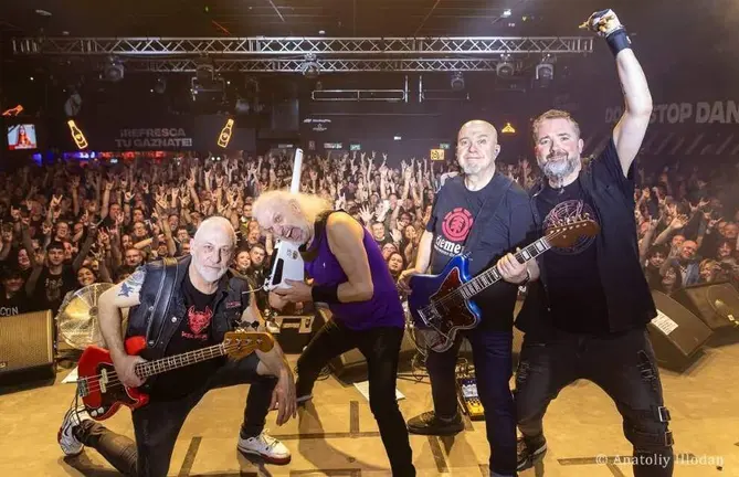 Bar&oacute;n Rojo en concierto. Facebook