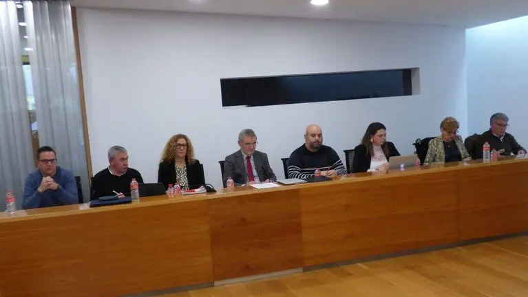 Sesi&oacute;n plenaria en Santa Cruz de Bezana. R.A.