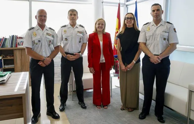 Reuni&oacute;n de la consejera de Presidencia con representantes de la Polic&iacute;a Nacional.