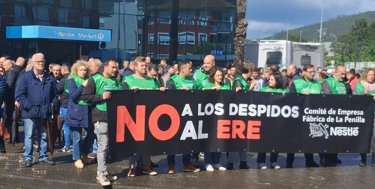 Movilizaci&oacute;n d elos trabajadores de la f&aacute;brica N&eacute;stle.