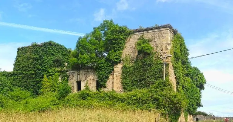Estado del Palacio en Colindres.