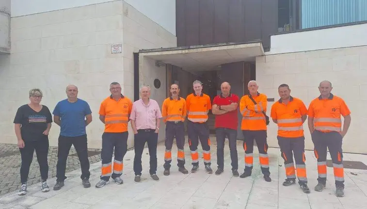 Trabajadores en huelga en Santa Cruz de Bezana.