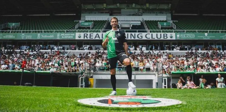 El jugador en Los Campos de Sport.