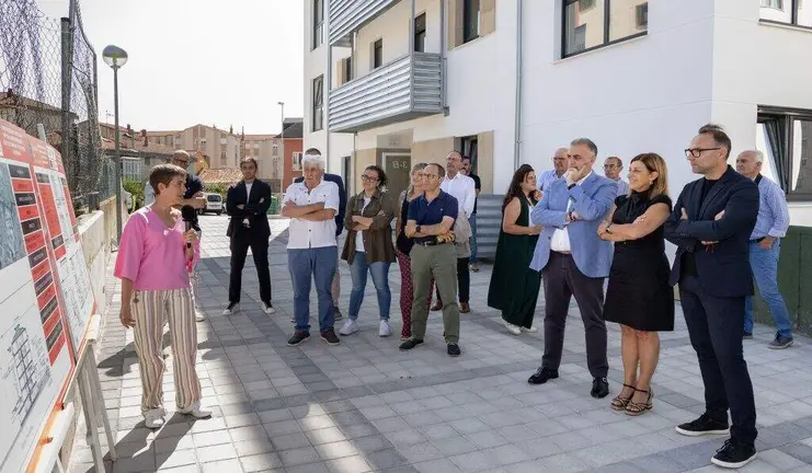 Acto de inauguraci&oacute;n de las viviendas de alquiler asequible en Reinosa.