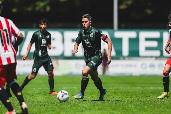 El Racing se impuso con claridad a los asturianos.