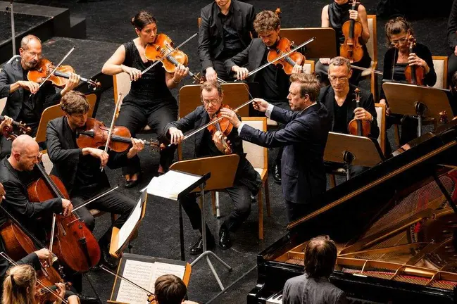 Mahler Chamber Orchestra.