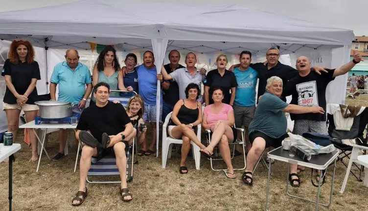 Comida de hermandad en el barrio de Corea en Santo&ntilde;a. Dori C&aacute;mara