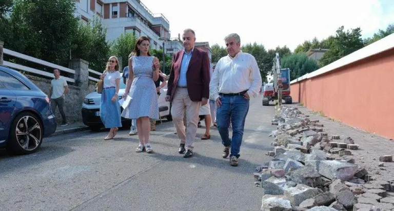 Las autoridades pol&iacute;ticas visitaron las obras en Santander.