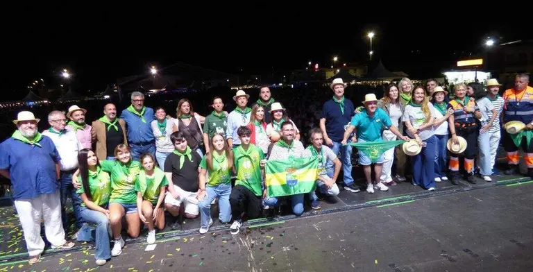 Participantes en el preg&oacute;n de las Fiestas de San Gin&eacute;s en Colindres. R.A.