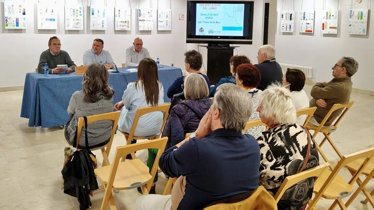Presentaci&oacute;n de los relatos del Certamen en la Casa de Cultura.