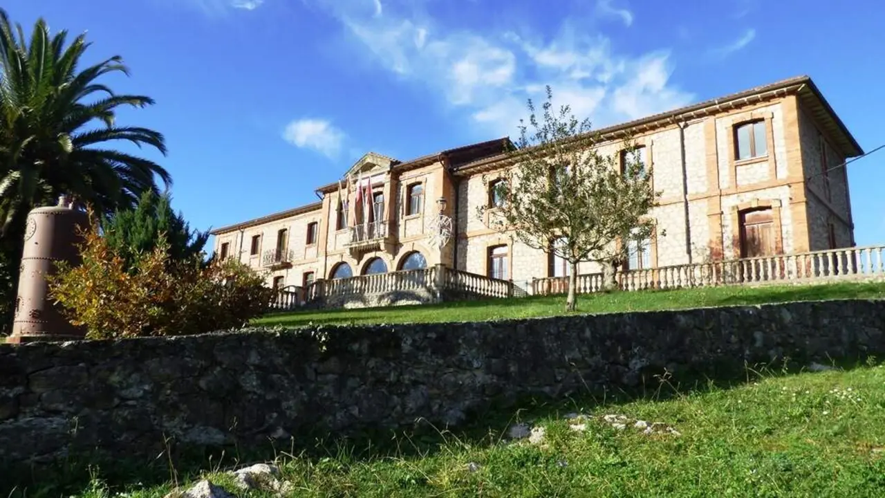 Ayuntamiento de Villaescusa. R.A.