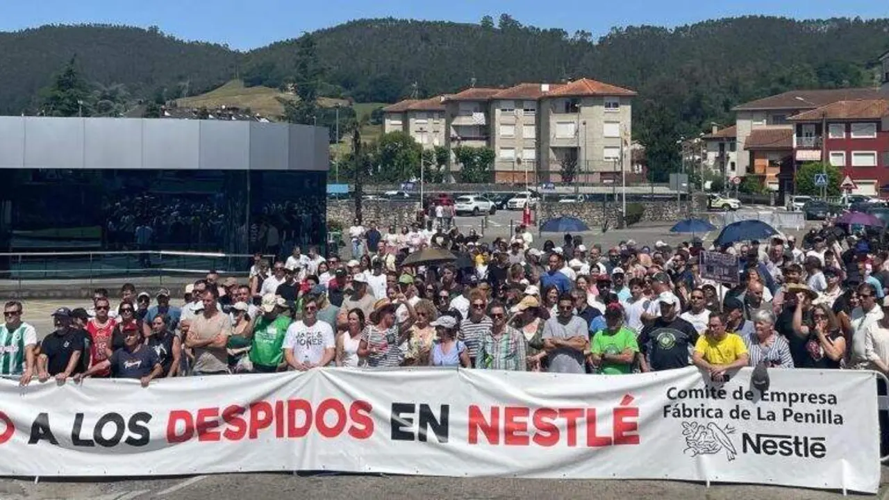 Concentraci&oacute;n de apoyo a la N&eacute;stle.
