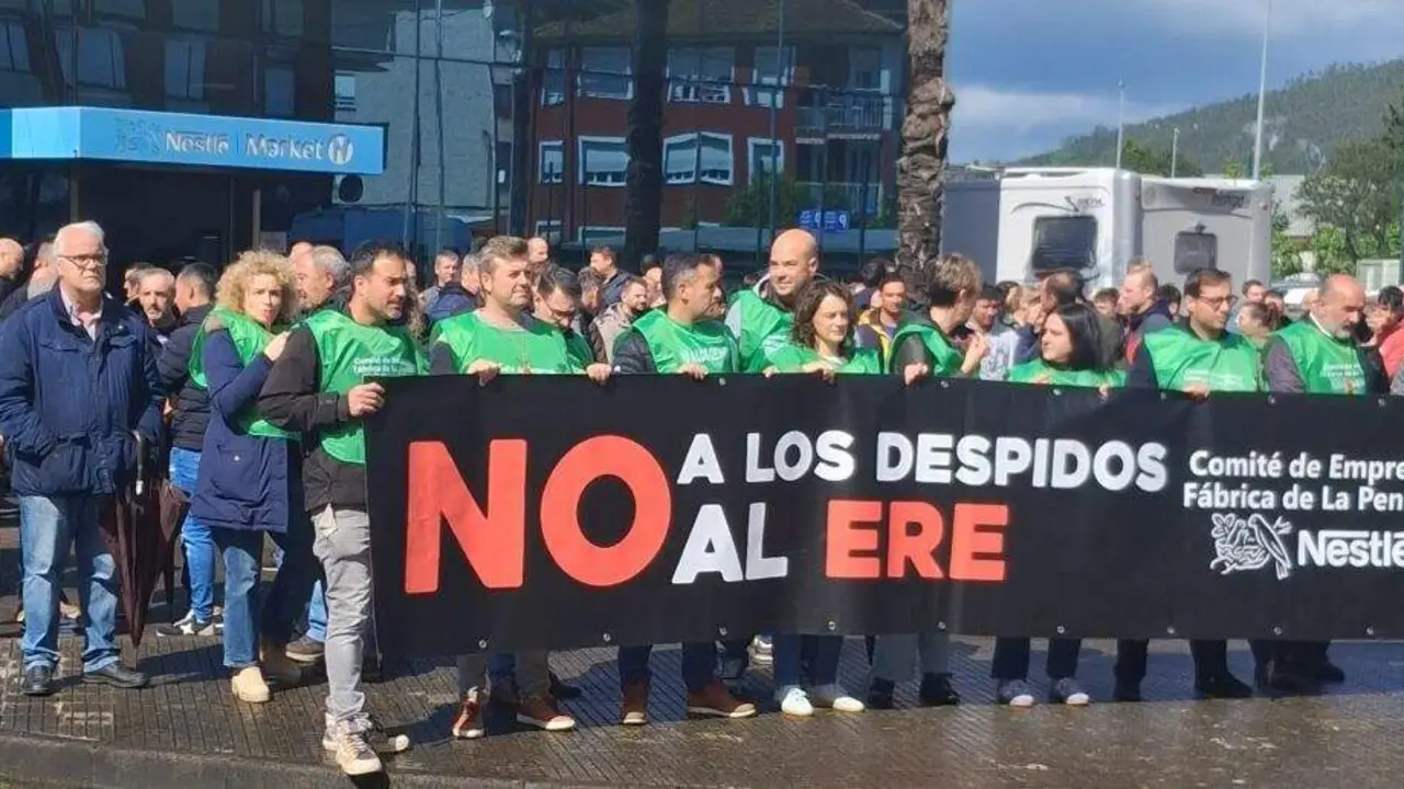 Movilizaci&oacute;n d elos trabajadores de la f&aacute;brica N&eacute;stle.
