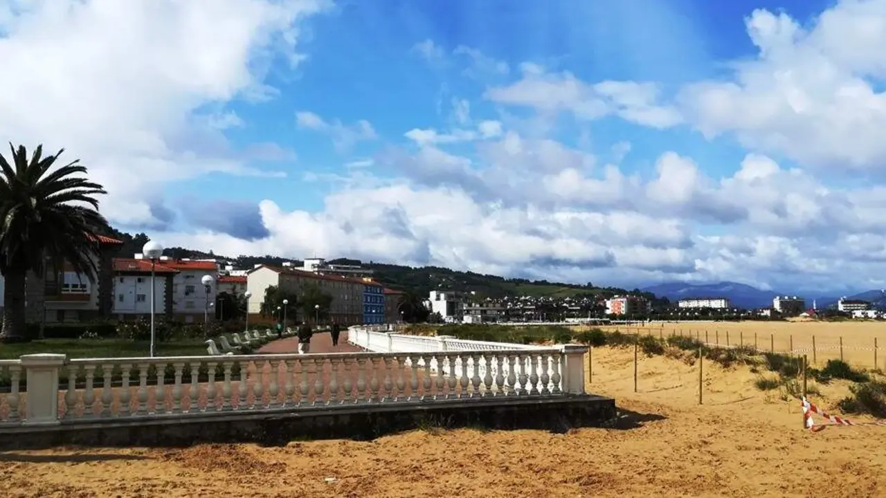 Paseo mar&iacute;timo de Laredo. R.A.