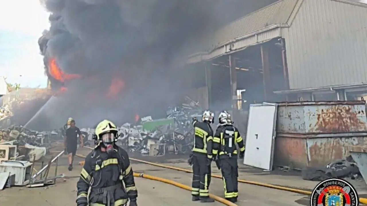 Incendio de la chaterr&iacute;a en El Astillero.
