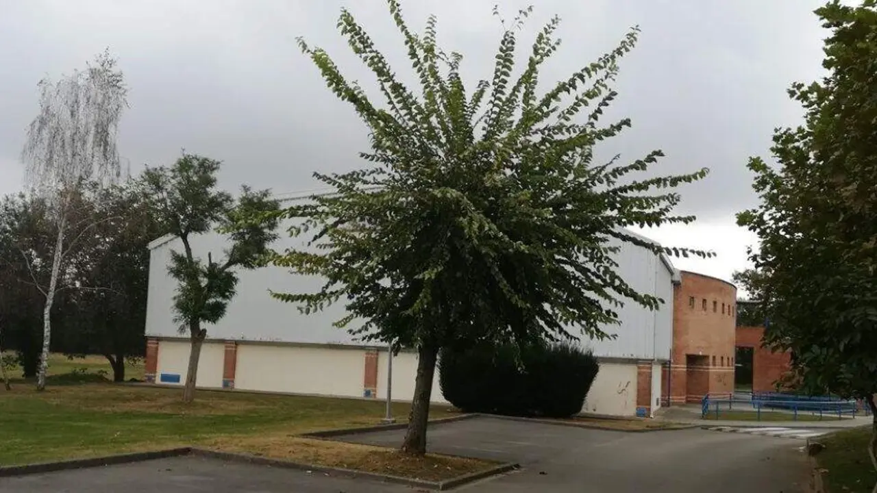 Polideportivo de Entrambasaguas. R.A.