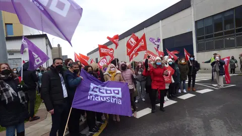Los sindicatos cifraron el seguimiento en un 90 por ciento, algo desmentido desde la patronal. R.A.