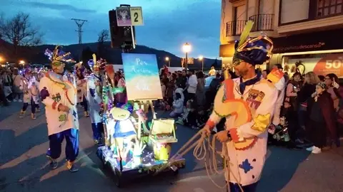 El desfile partió del complejo deportivo. R.A.
