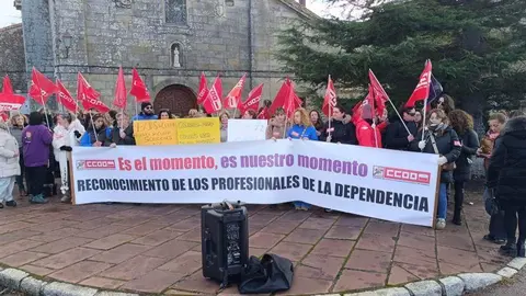 Concentración en la Residencia San Francisco.