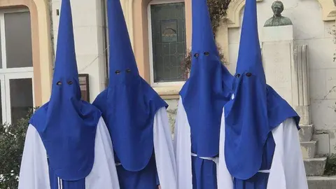 Integrantes de la nueva Cofrad&iacute;a de Santander.