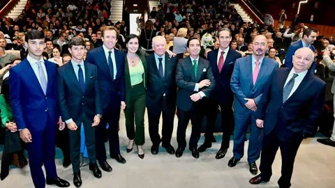 Presentaci&oacute;n del cartel de la Feria de Santiago en Santander.